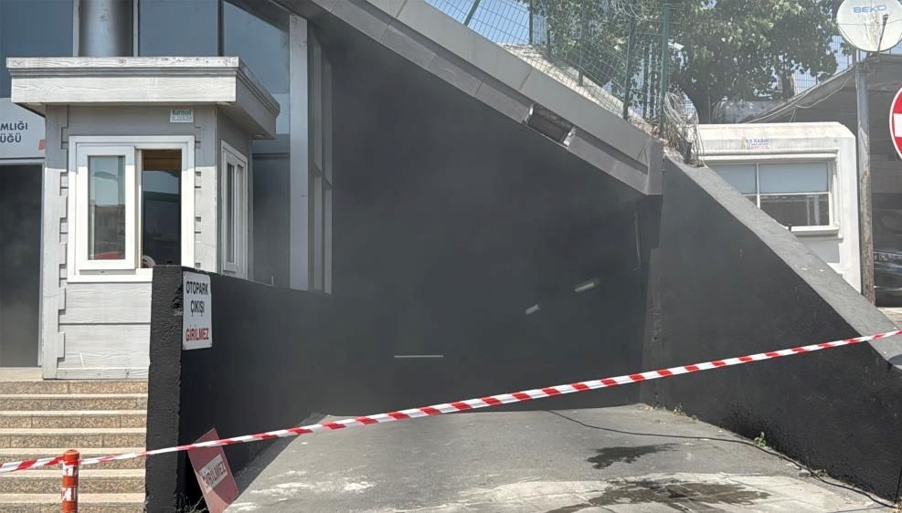 Şişli Tapu Müdürlüğü'nde yangın paniği