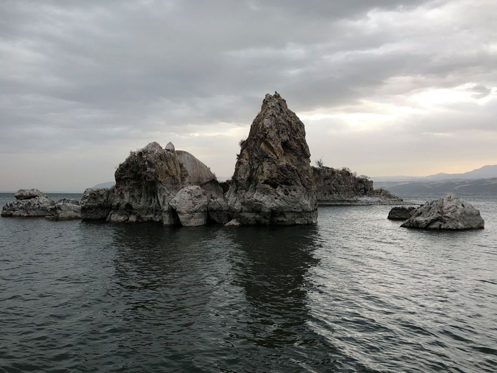 Eğirdir'de sular çekildi, fosil adacıklar oluştu - 6