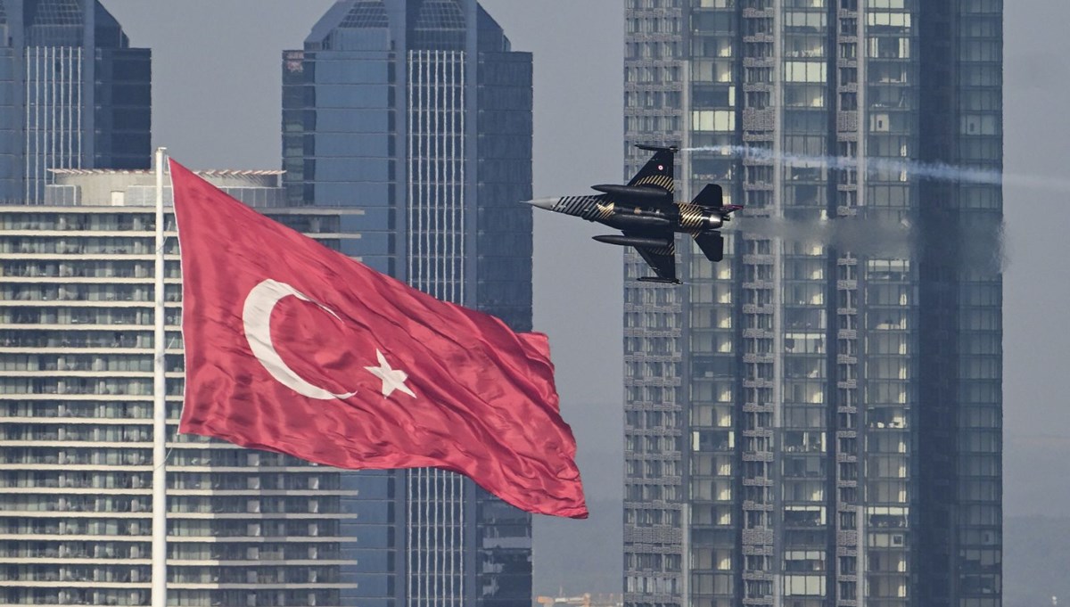 29 Ekim SoloTürk gösterisi ve boğaz ışık gösterisi ne zaman, saat kaçta başlayacak? 29 Ekim SoloTürk gösterisi ve boğaz ışık gösterisi ne zaman, saat kaçta başlayacak?