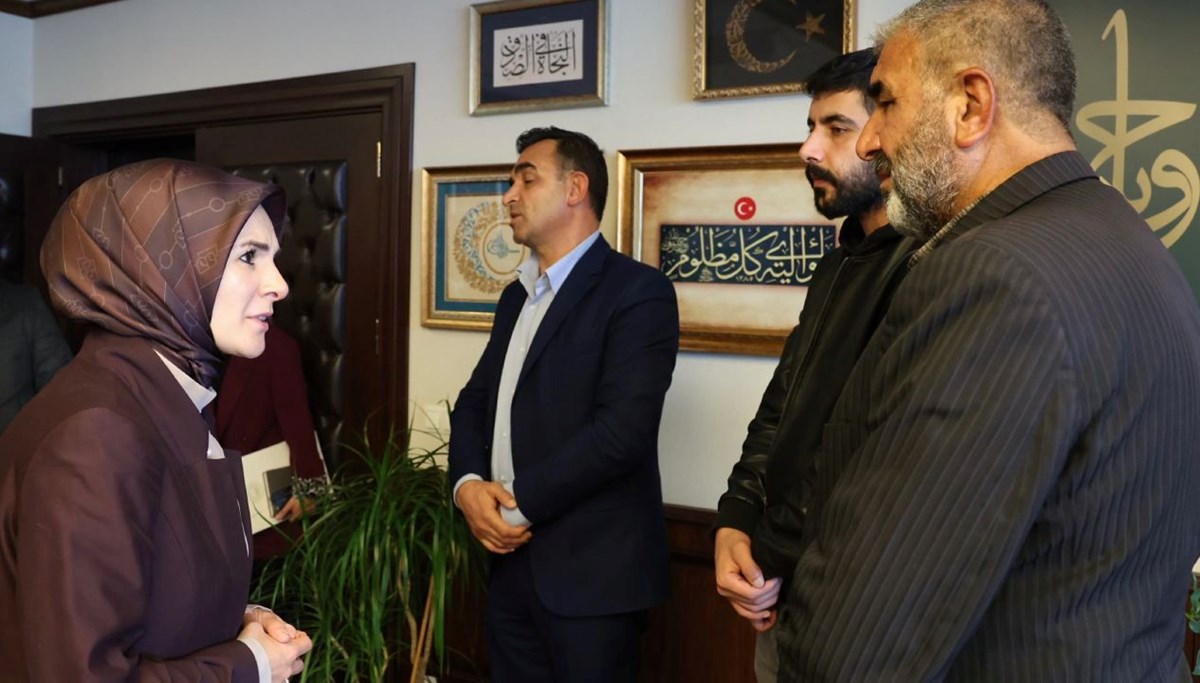 Bakan Göktaş, Rojin Kabaiş'in ailesiyle bir araya geldi