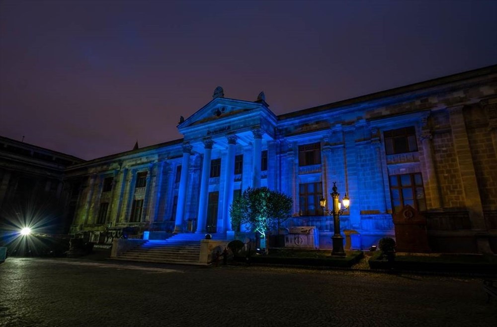 Kültür varlıkları maviye büründü - 8