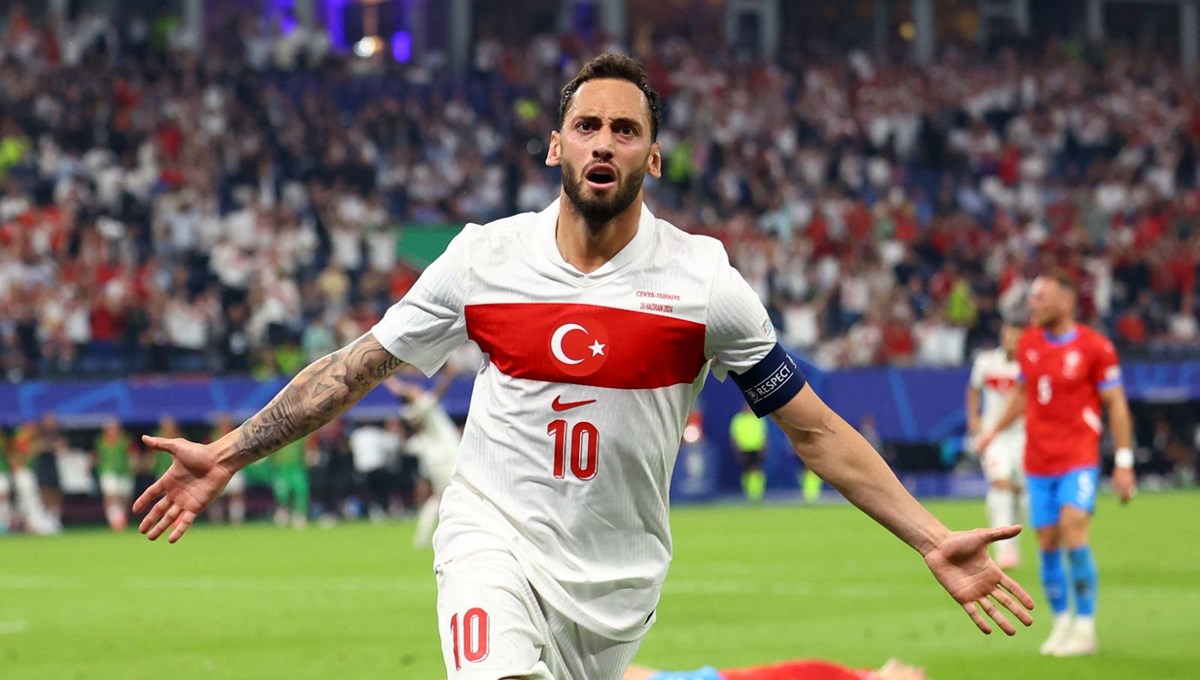 Hakan Çalhanoğlu ve Samet Akaydin cezalı duruma düştü