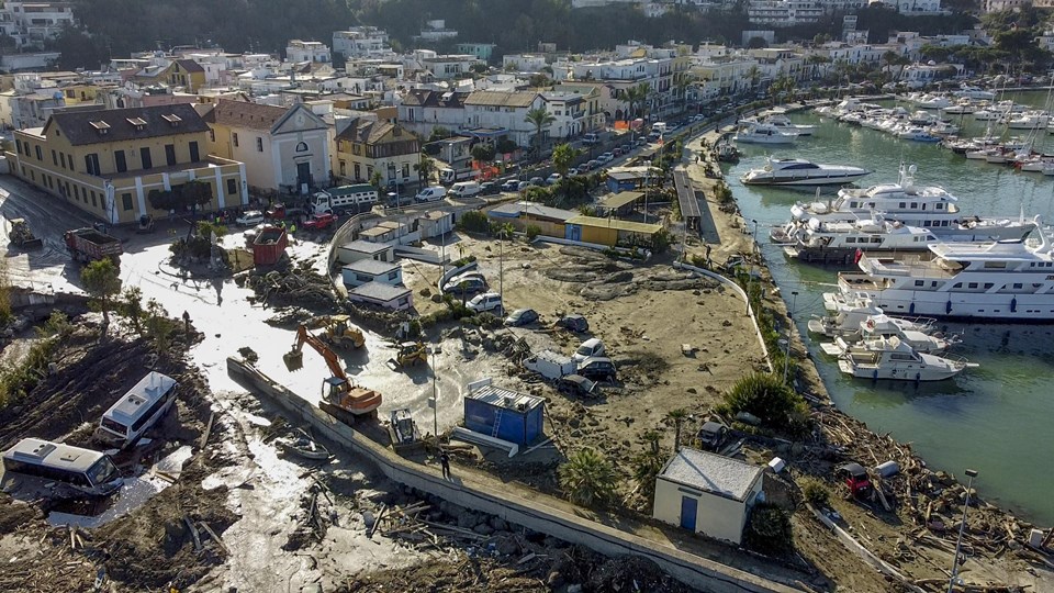 İtalya’nın Ischia Adası’ndaki heyelanda can kaybı 11'e yükseldi - 1