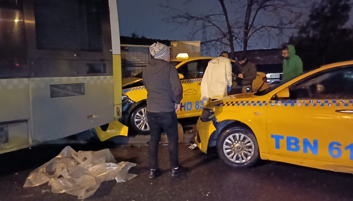 İETT otobüsünü iterek durdurmak isteyen şoför aracın altında kaldı İETT otobüsünü iterek durdurmak isteyen şoför aracın altında kaldı