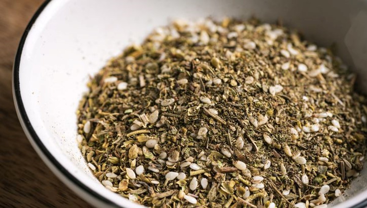 Faydalarını duyan aktara koşuyor! Ses kısıklığı ve öksürüğe birebir: İçine limon sıkınca etkisi ikiye katlanıyor