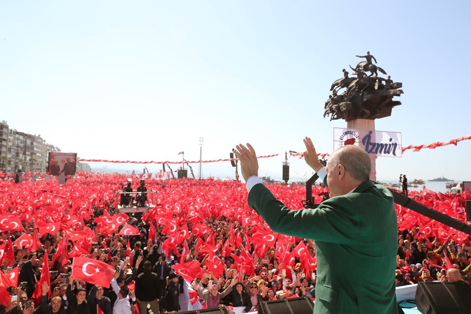 Cumhurbaşkanı Erdoğan: İzmir'i korkular üzerinden istismar ettiler - 1