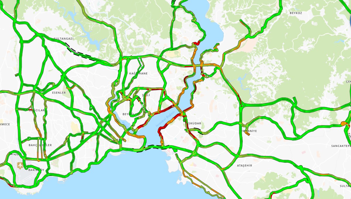 İstanbullular kendilerini dışarı attı: Sahil hattı kilit!