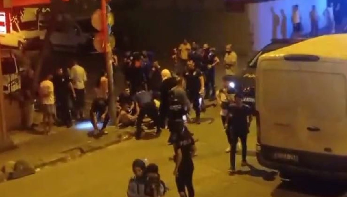 Esenyurt’ta silahlar patladı, düğün yarım kaldı | Damat tepkili: “500 bin lira harcamıştım” Esenyurt’ta silahlar patladı, düğün yarım kaldı | Damat tepkili: “500 bin lira harcamıştım”