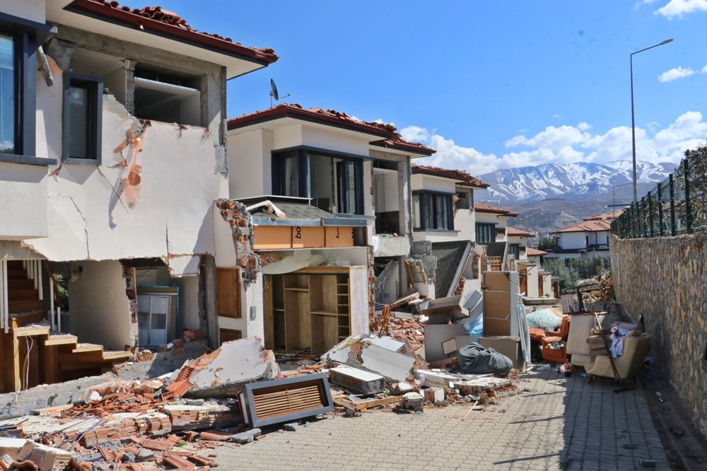 Milyonluk villalar depremde dağıldı - 4