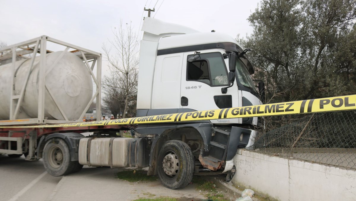 Direksiyon başında kalp krizi geçirerek kaza yapan kişi hastanede hayatını kaybetti