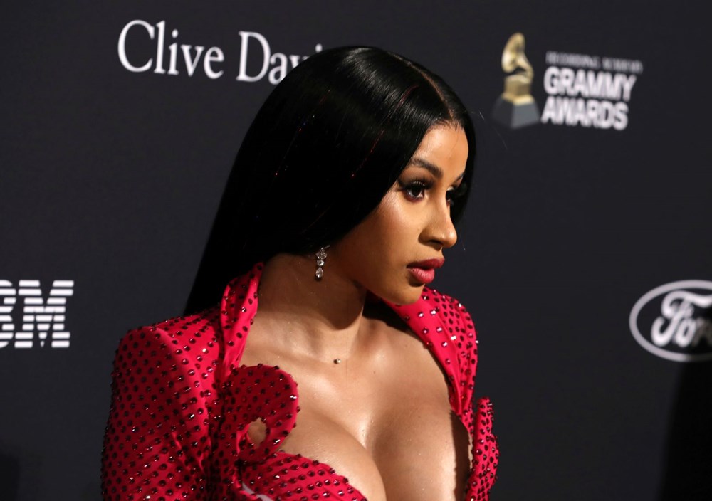 Cardi B, Up ile tarihe geçti - 3