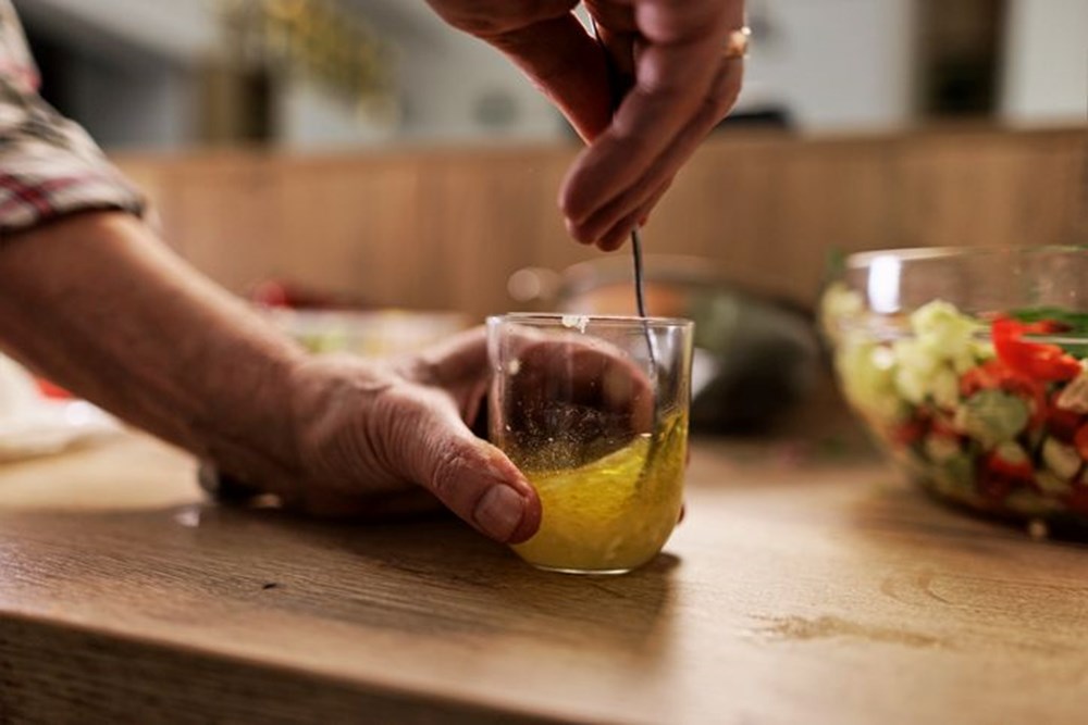 Türklerin "sıvı altını" Limonla birleşince vücuttaki zehri dışarı arıyor, 1 kaşık yiyen turp gibi oluyor - 5