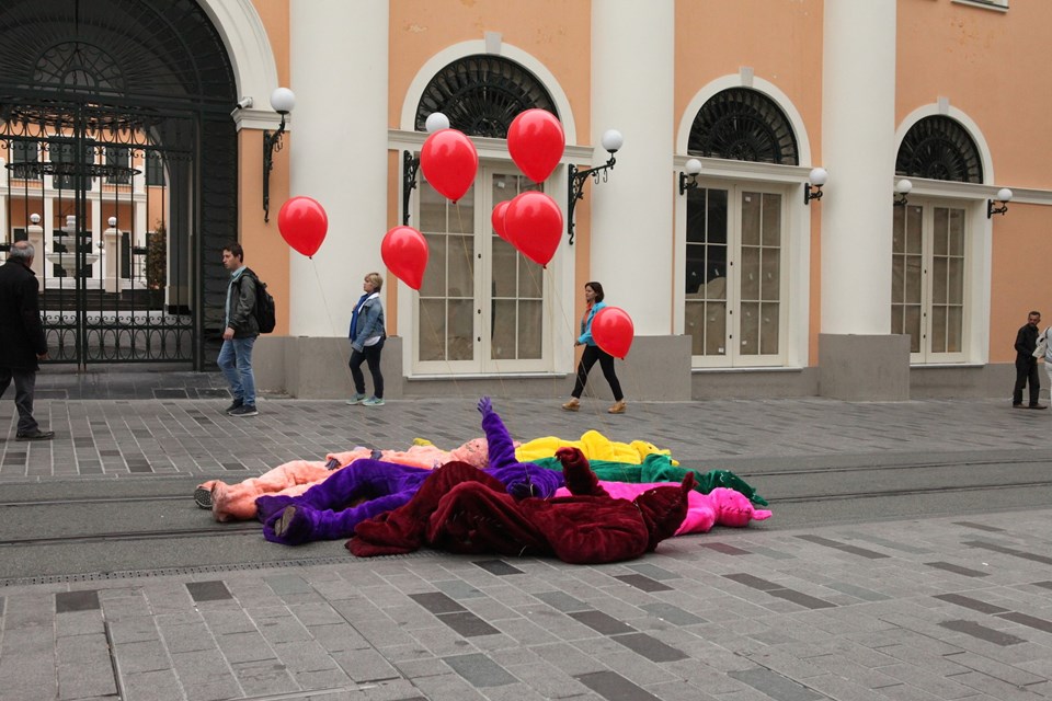 İstiklal Caddesi'ni kediler bastı (Şahsiyet) - 2