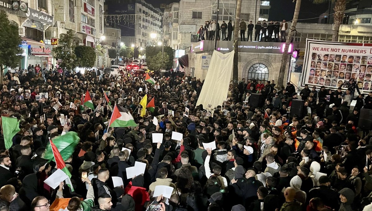 Batı Şeria'da Gazze Şeridi'ne destek gösterisi