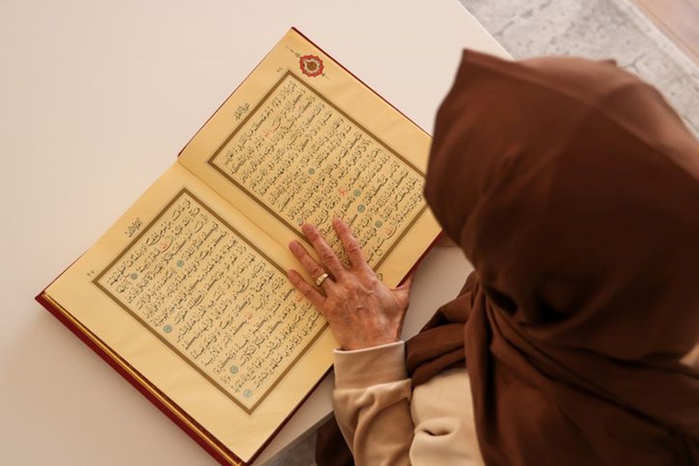 İnşirah Suresi Türkçe, Arapça okunuşu ve anlamı: İnşirah Suresi meali ve tefsiri - 10