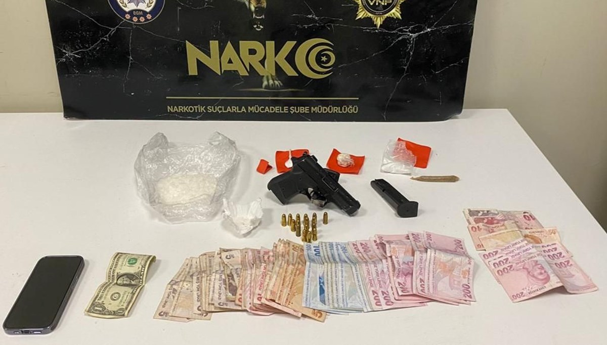 Van'da uyuşturucu satıcılarına operasyon: 27 gözaltı Van'da uyuşturucu satıcılarına operasyon: 27 gözaltı
