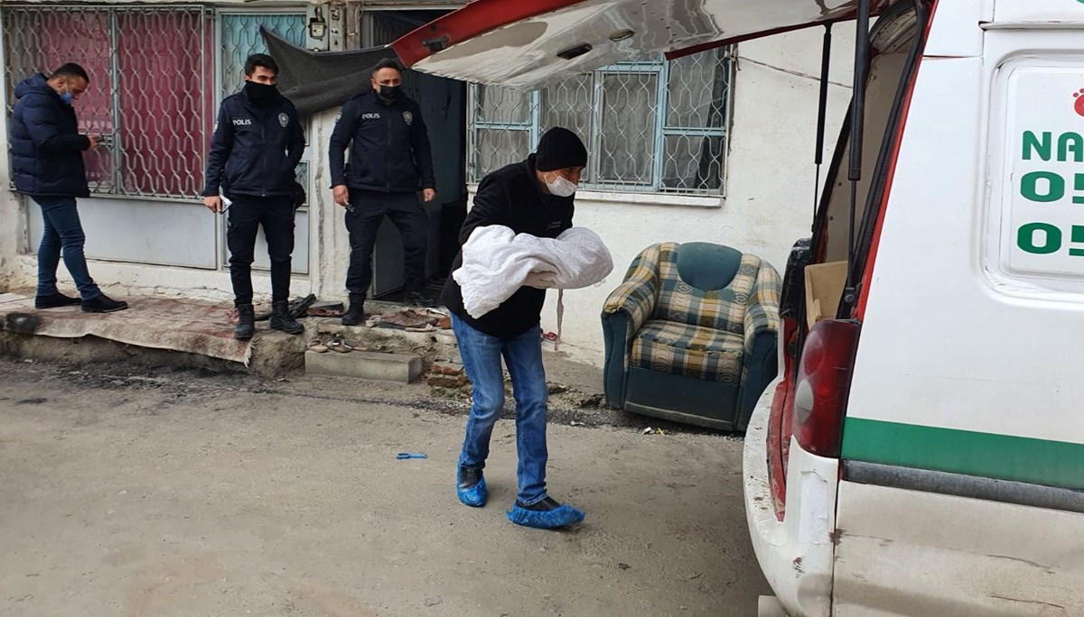 Denizli'de 40 günlük bebek beşiğinde ölü bulundu