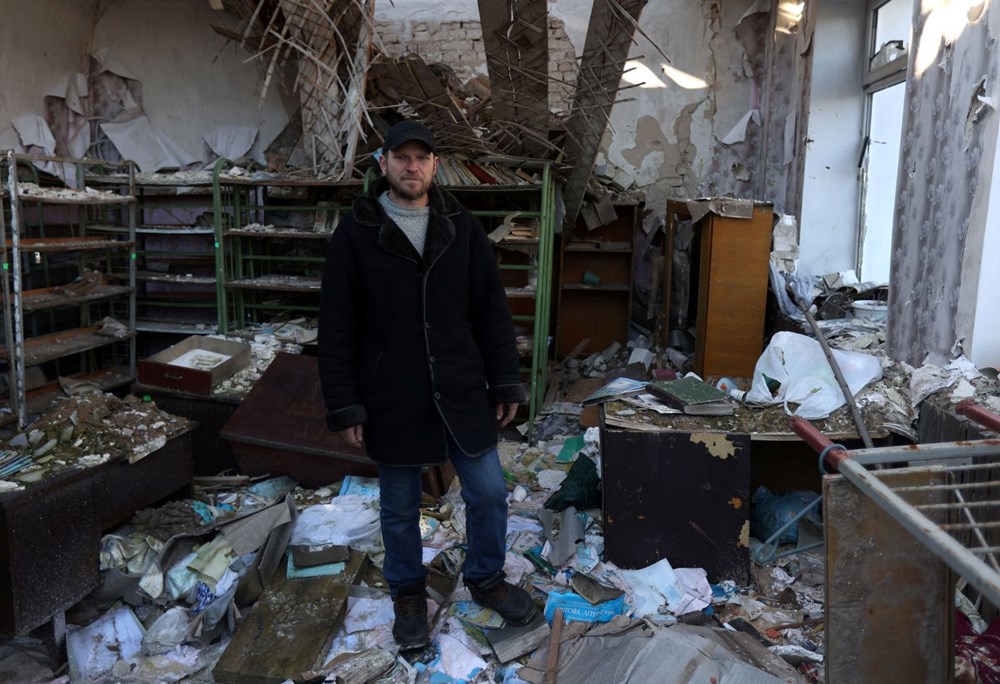 Ukraynalı öğretmen okul yıkılınca oturma odasını sınıfa çevirdi - 4