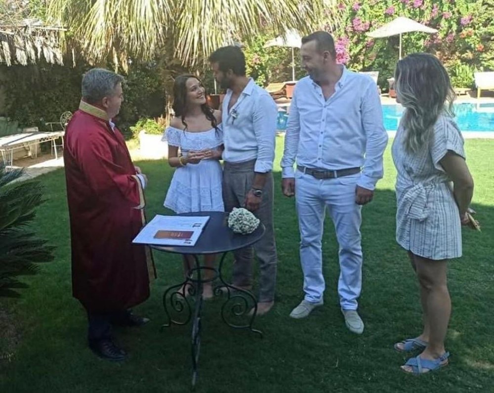 Gupse Özay ve Barış Arduç evlendi - 2