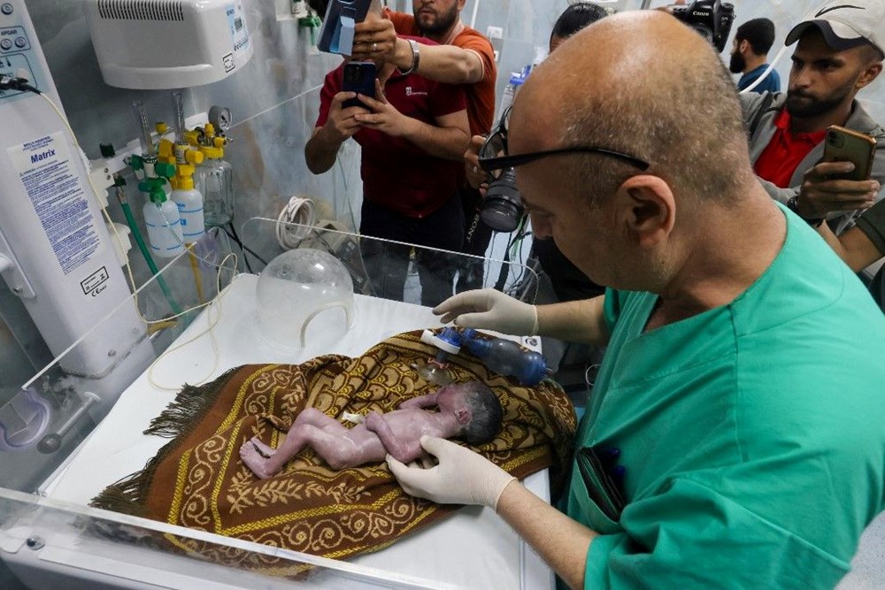 Ailesi İsrail saldırısında öldürülen bebek hem öksüz hem yetim doğdu - 3