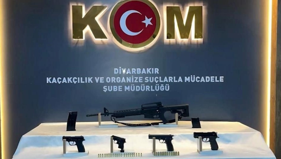 Diyarbakır'da silah kaçakçılarına operasyon
