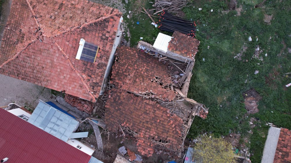 Tokat'ta depremin izleri gün ağarınca ortaya çıktı - 4