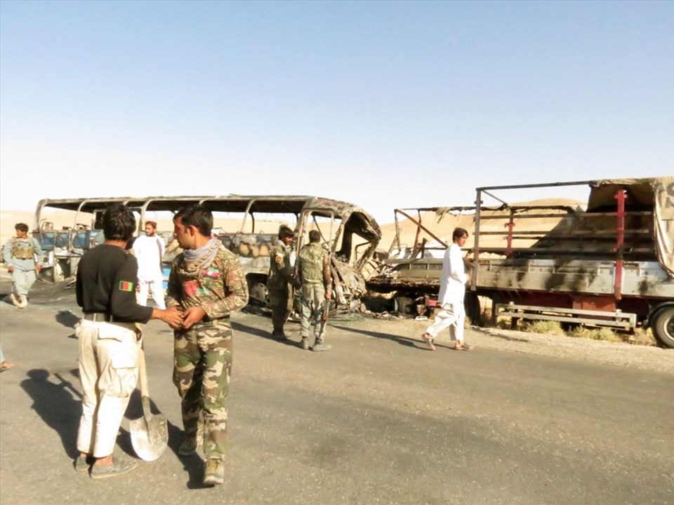 Afganistan'da trafik kazası: 36 ölü - 1