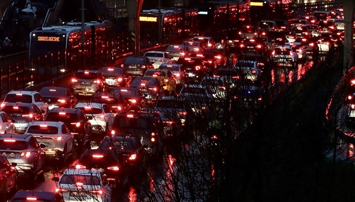 İstanbul'da trafik yoğunluğu yüzde 81'e çıktı