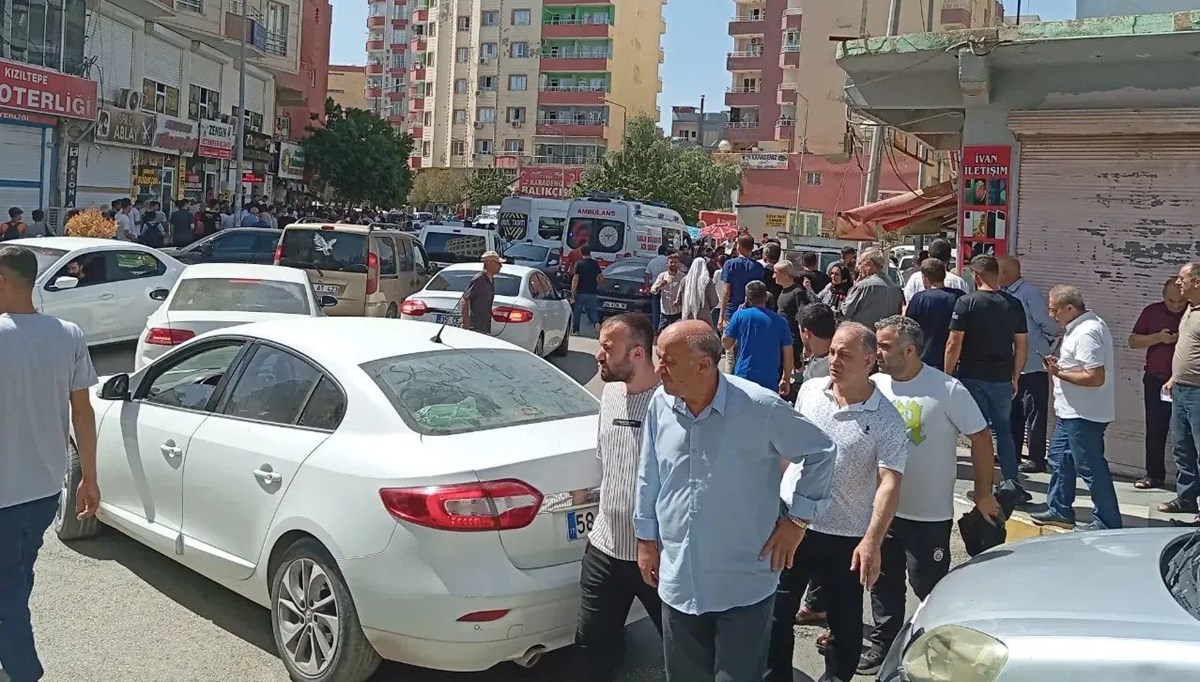 Husumetli aileler arasında kan aktı: 3 yaralı Husumetli aileler arasında kan aktı: 3 yaralı