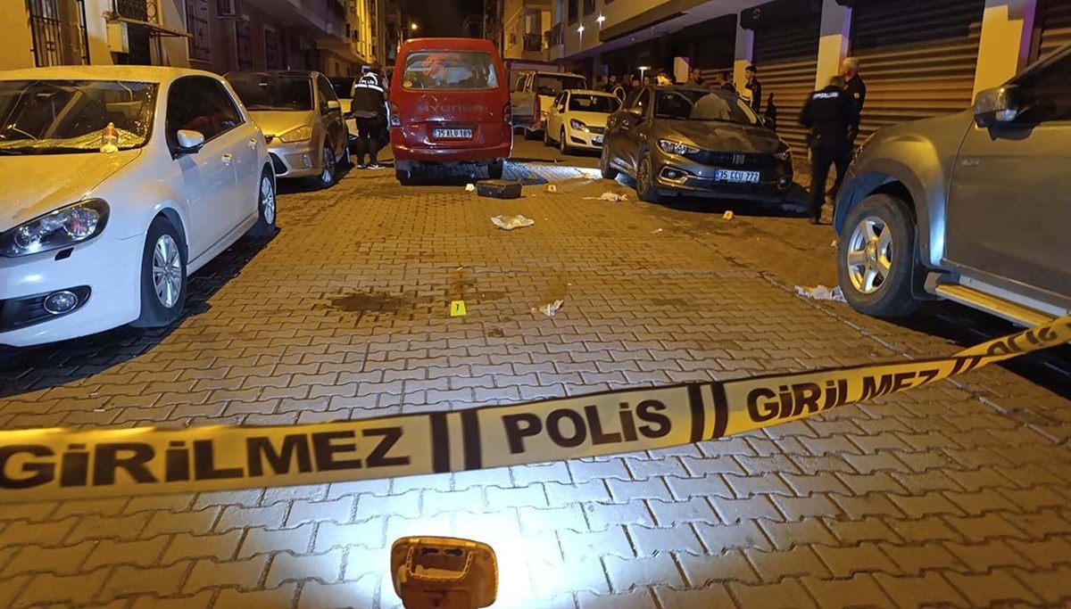 Seyir halindeki minibüse kanlı pusu