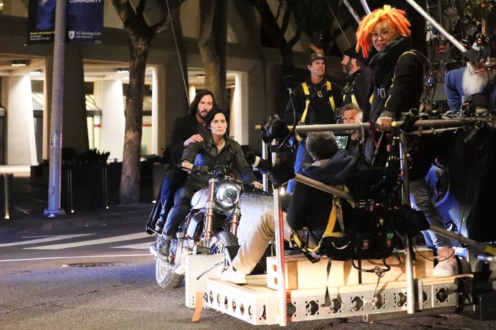 Sony ve Universal tüm filmlerini erteledi - 28