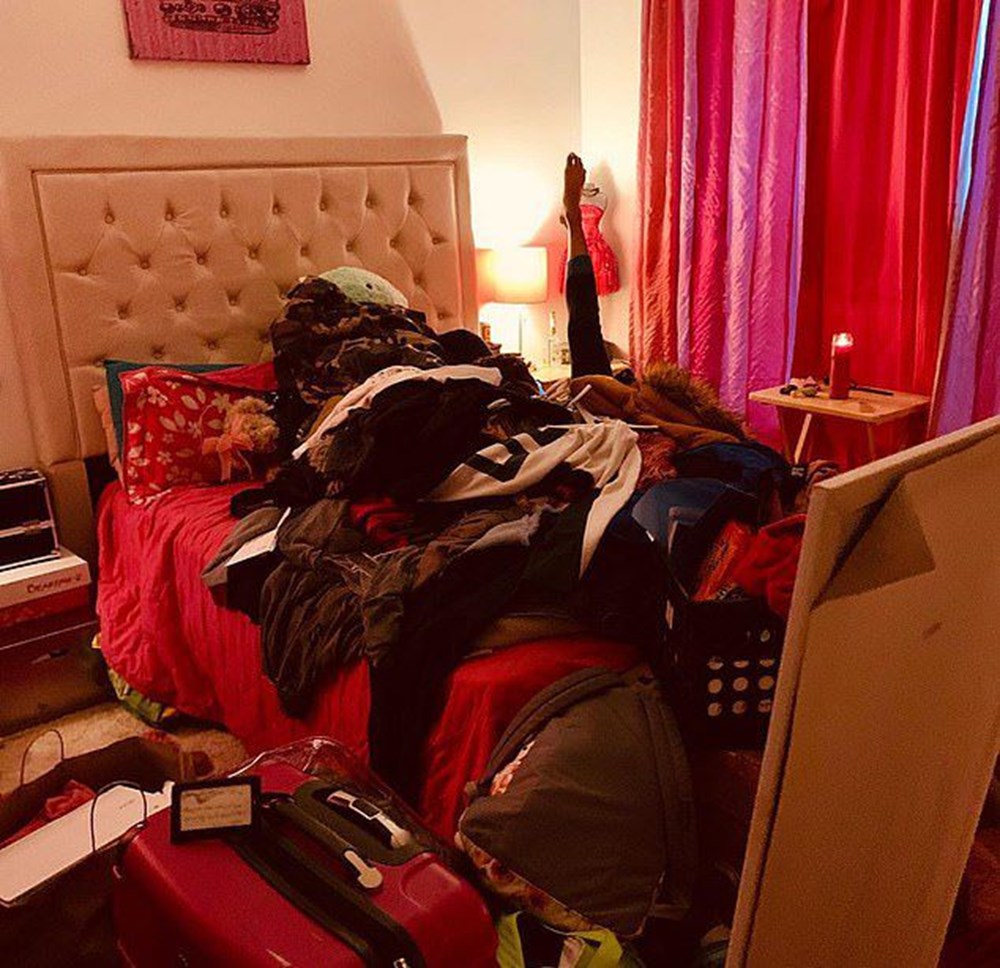 Instagram�da yeni akım Dağınık yatak odası (Messy bedroom) Magazin