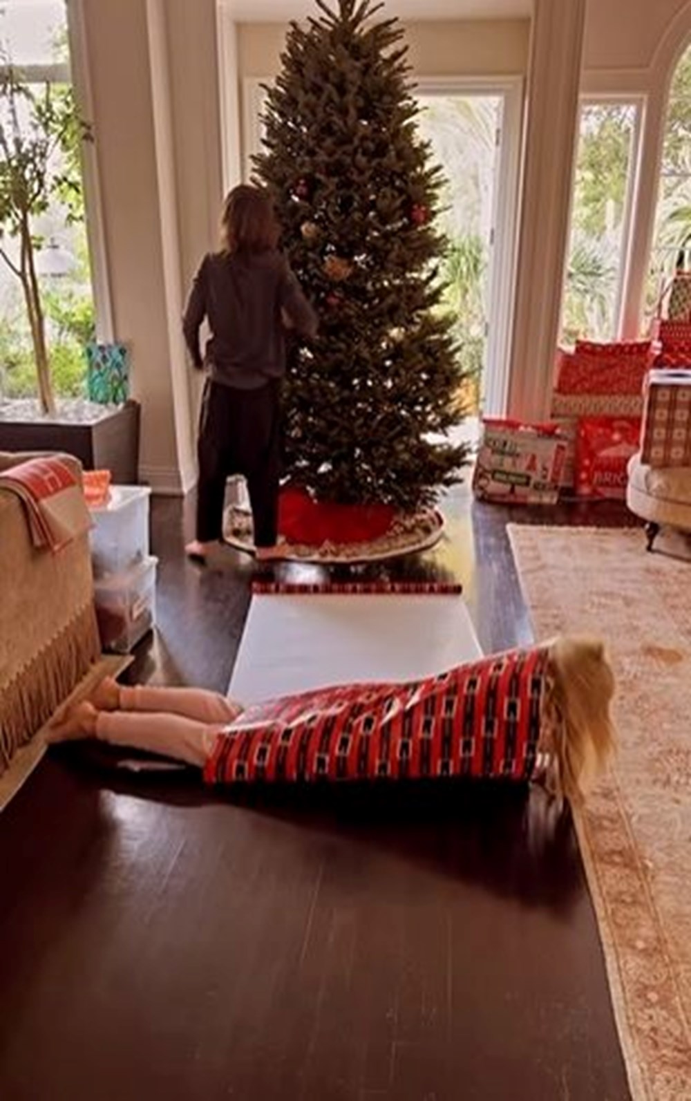 Heidi Klum Noel'de hediye paketine girdi - 2