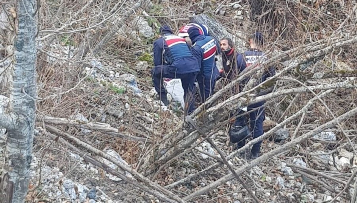 Kayıp olan gencin cesedi Bilecik'te ormanlık alanda gömülü bulundu