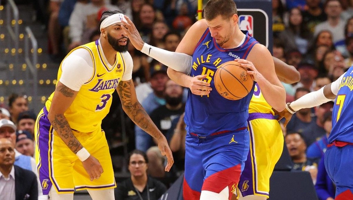 NBA'de yeni sezon: Son şampiyon Nuggets, Lakers galibiyetiyle başladı NBA'de yeni sezon: Son şampiyon Nuggets, Lakers galibiyetiyle başladı