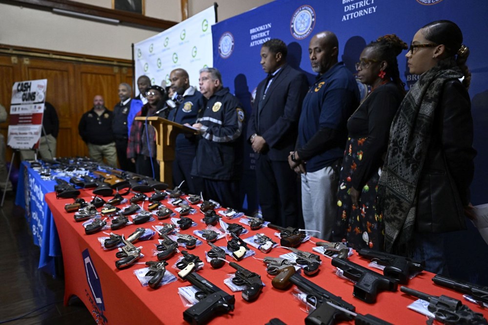 New York'ta 'silahını getirene 500 dolar' kampanyası - 1