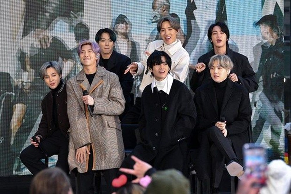 BTS yeni şarkısı Dynamite'la rekor kırdı: Yarım saatte 12 milyon izlenme - 6