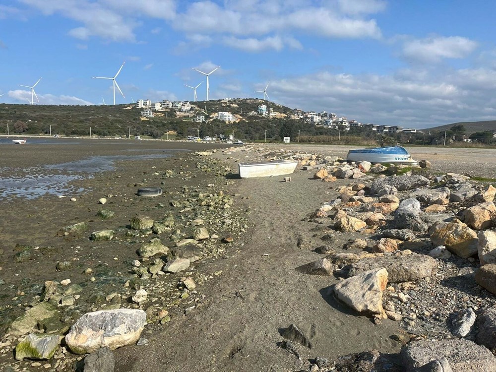 Ege'de deniz suyunda çekilme devam ediyor | Uzmanından açıklama: Depremlerle ilgili var mı? - 2