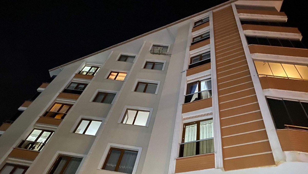 Çorlu'da bir genç, anne babasını silahla vurup intihar etti