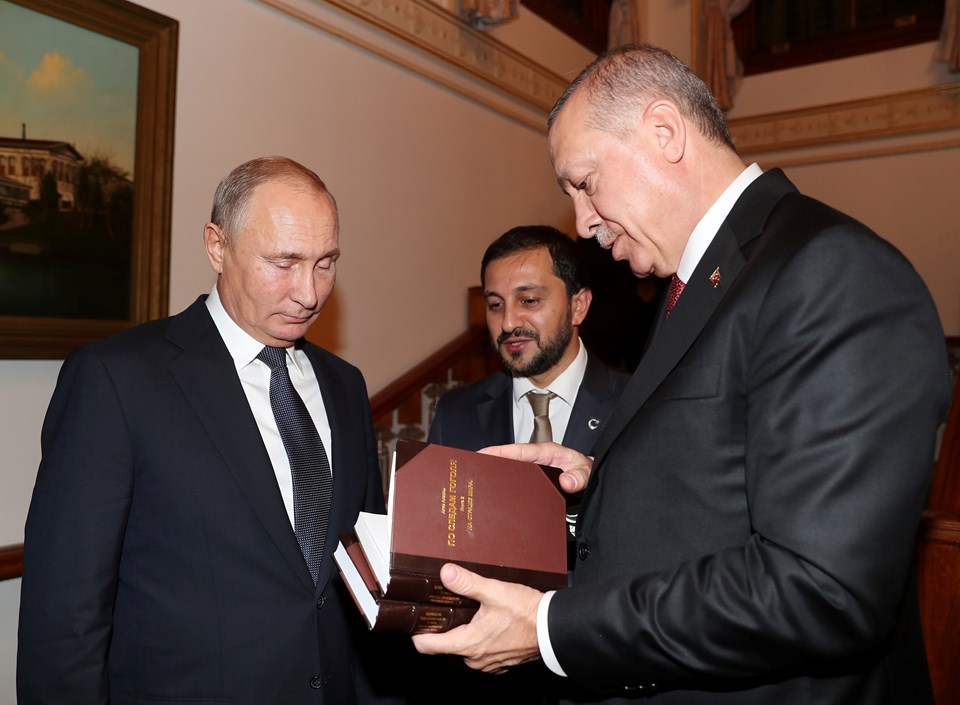 Cumhurbaşkanı Erdoğan, Putin'e kitap hediye etti - 2