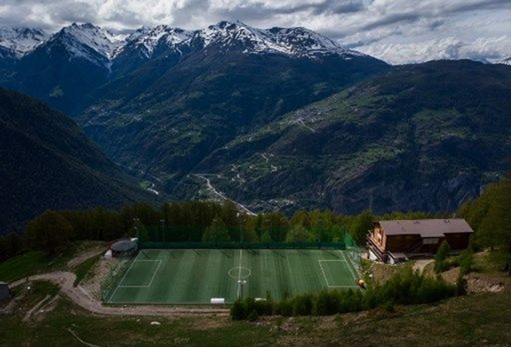 Dünyanın en ilginç futbol sahaları - 5