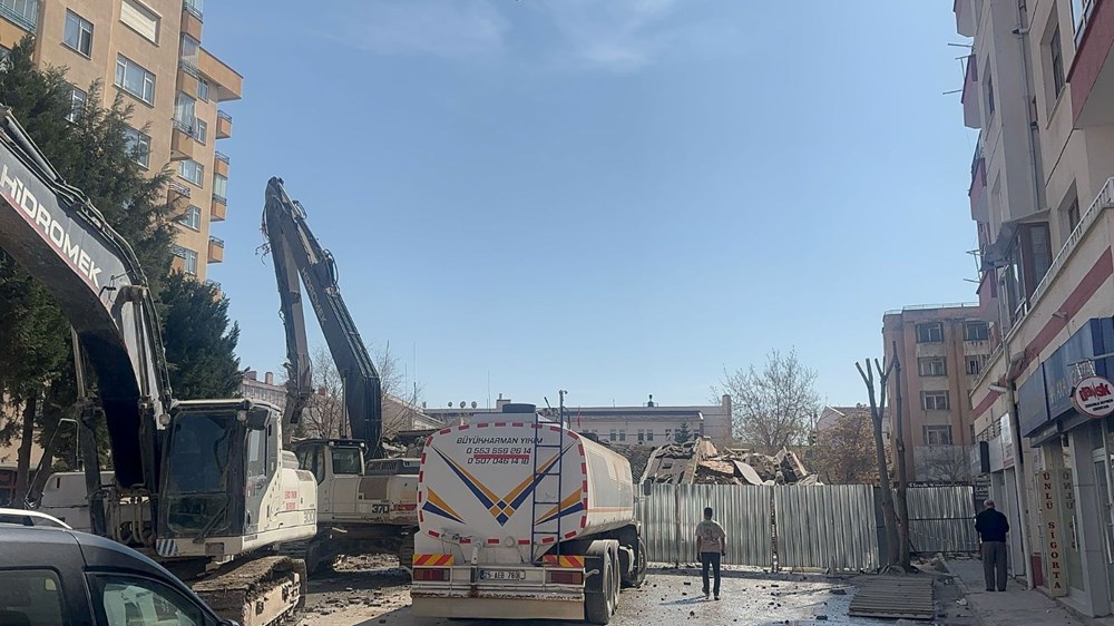 6 katlı bina yıkım sırasında çöktü 72 WH71SrjJ3EeAc3qUhOvjtQ