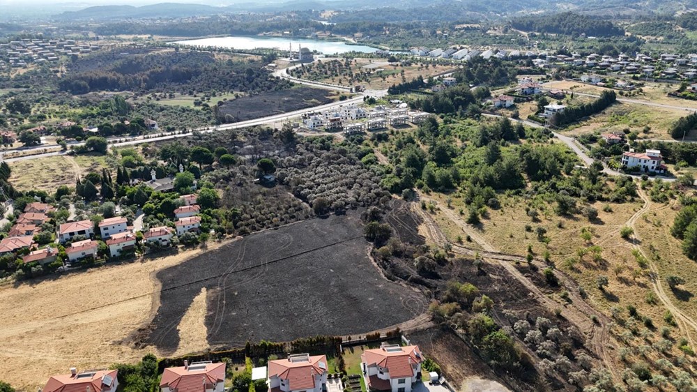 Çanakkale'deki orman yangını sürüyor | Boğaz'da gemi trafiği tek yönlü durduruldu - 17