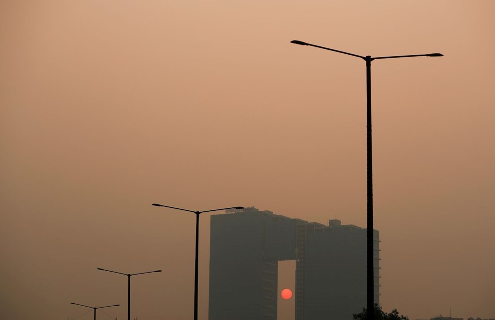 Hava kirliliği normal seviyenin 10 katına çıktı: Karantina çağrısı yapıldı - 22