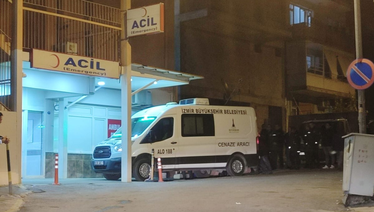 İzmir'de feci olay: Kendini yem karma makinesine kaptıran kişi öldü İzmir'de feci olay: Kendini yem karma makinesine kaptıran kişi öldü