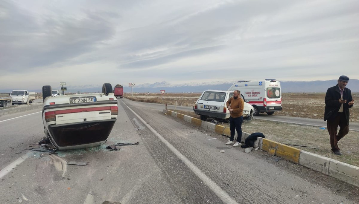 Konya’da iki otomobil çarpıştı: 8 yaralı Konya’da iki otomobil çarpıştı: 8 yaralı