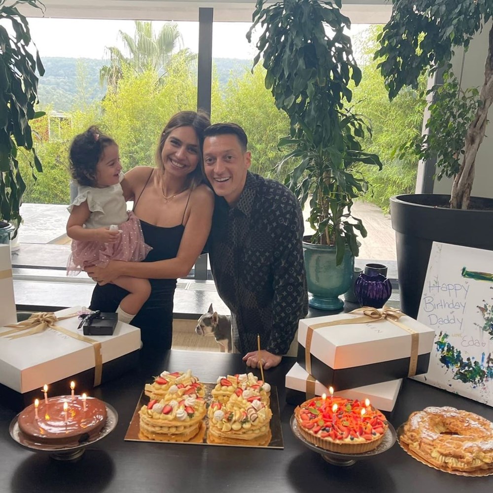 Mesut Özil'den Amine Gülşe'ye: Seni bütün kalbimle seviyorum - 4