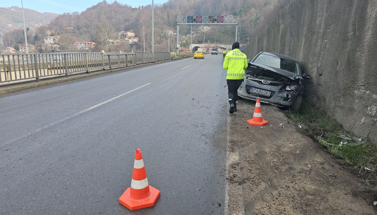 Ters yönde seyreden araca çarpmamak için kaza yaptı