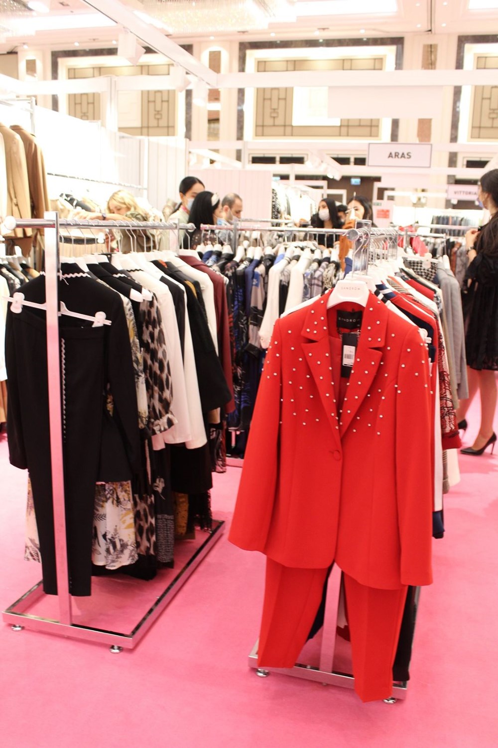 Dosso Dossi Fashion Show İstanbul’a taşındı, aylar sonra fuar düzenleniyor - 9