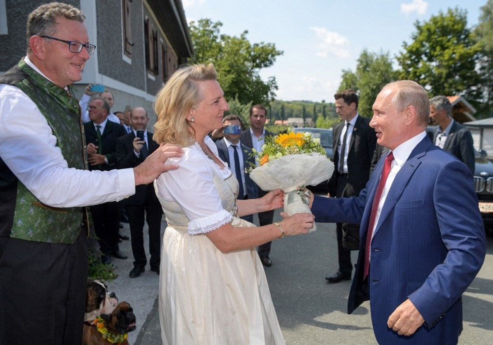 Putin ile dans eden Avusturyalı eski bakan, Rus petrol devinde yönetim kurulu üyesi oldu - 2